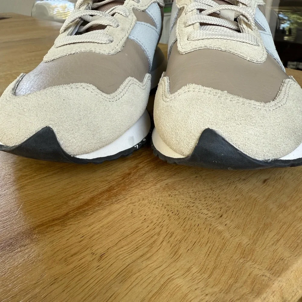 New Balance Women's Beige and White Sneakers - Picture 10 of 15